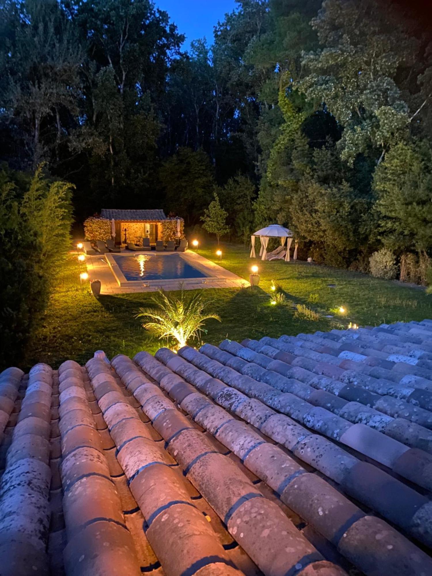 Mas De L'Ile Bed & Breakfast Avignon Exterior photo