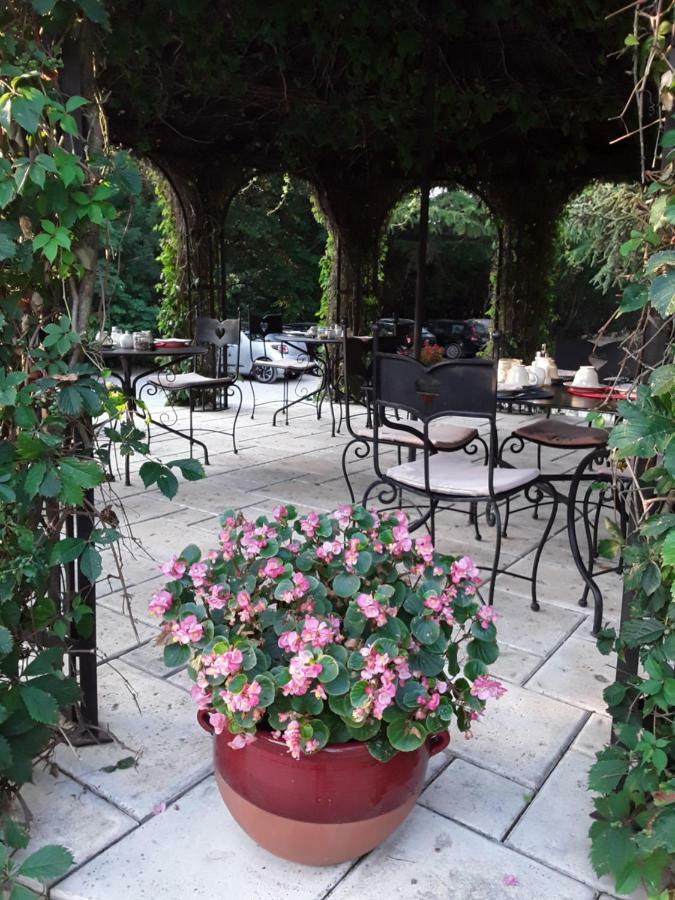 Mas De L'Ile Bed & Breakfast Avignon Exterior photo