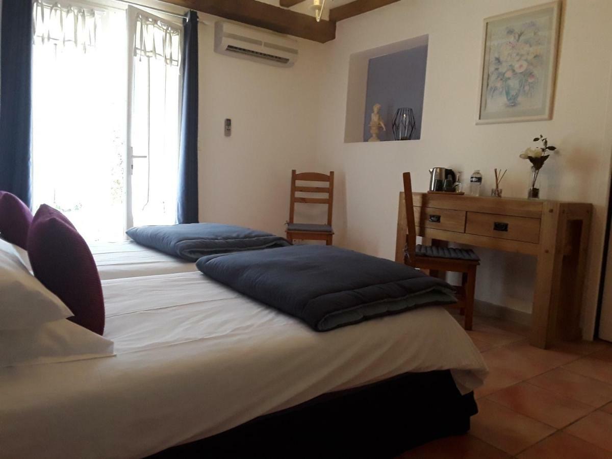 Mas De L'Ile Bed & Breakfast Avignon Exterior photo
